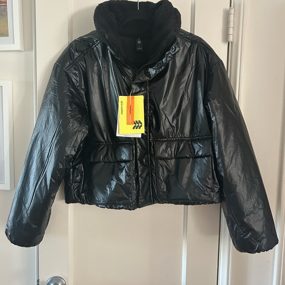 All in Motion Women's Glossy Black Puffer Coat - Picture 8 of 10